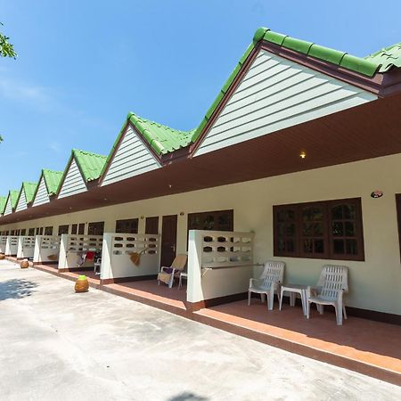 Varin Beach Resort Koh Lipe Exterior photo